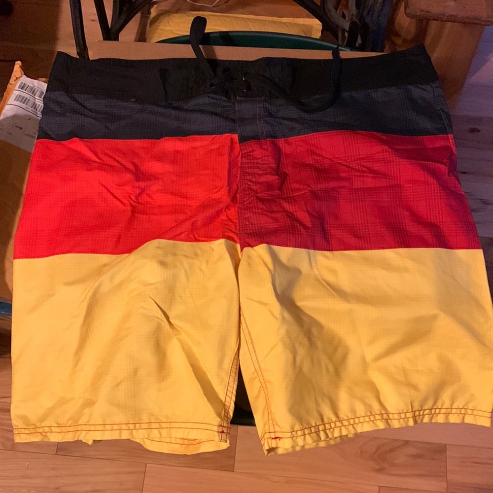 Men’s water/swim shorts. These do not have a liner. Size 40